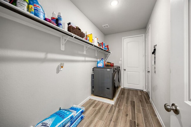 Building Photo - 7722 Millstone Trl Ln