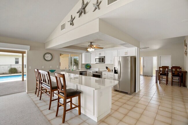 Building Photo - 874 Magnolia Ct