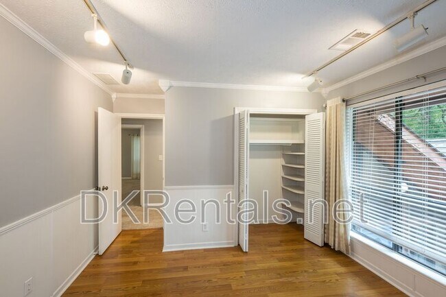 Building Photo - 1125 Trailmore Dr