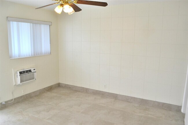 Building Photo - 4209 NE 21st Ave