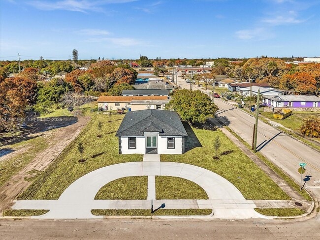 Building Photo - 803 N 20th St