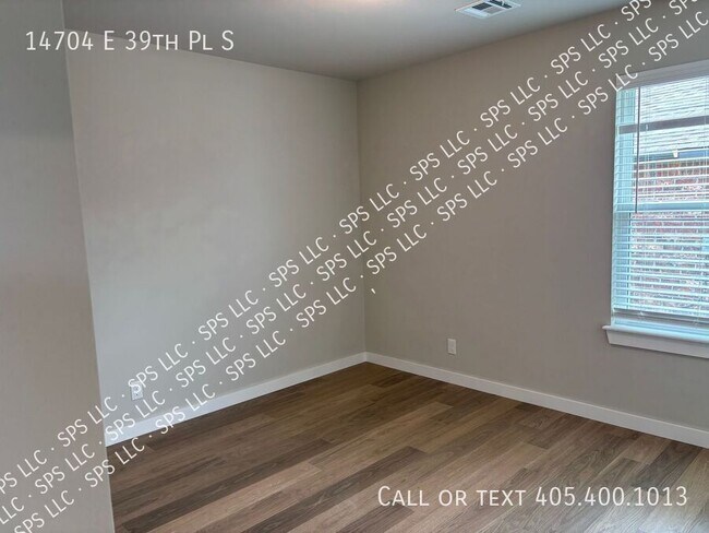 Building Photo - 14704 E 39th Pl S