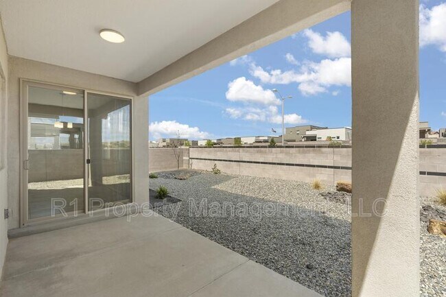 Building Photo - 5643 Linq Place Northeast