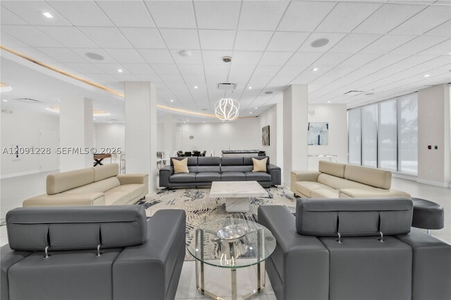 Building Photo - 3001 S Ocean Dr