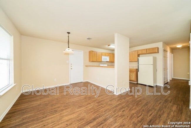 Building Photo - 1017 Schertz Pkwy