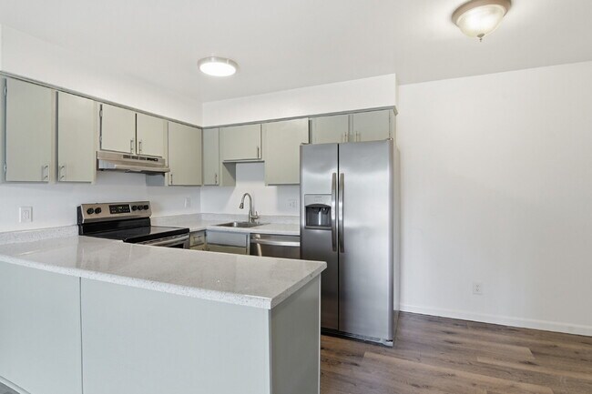 Building Photo - $1,140.95 with $300 off the first month's rent, 1 Bed - 1 Bath, Condo in Denver with Easy Access ...