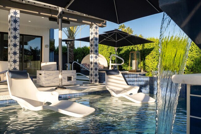 Building Photo - 8543 E Valley Vista Dr