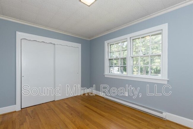 Building Photo - 207 S Alston St