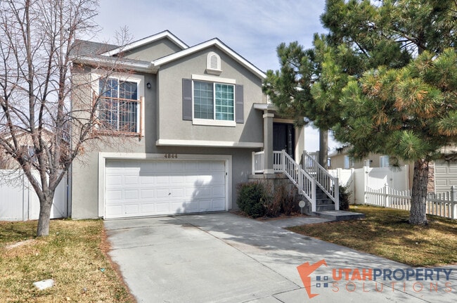 Primary Photo - 4844 W Cold Springs Cir