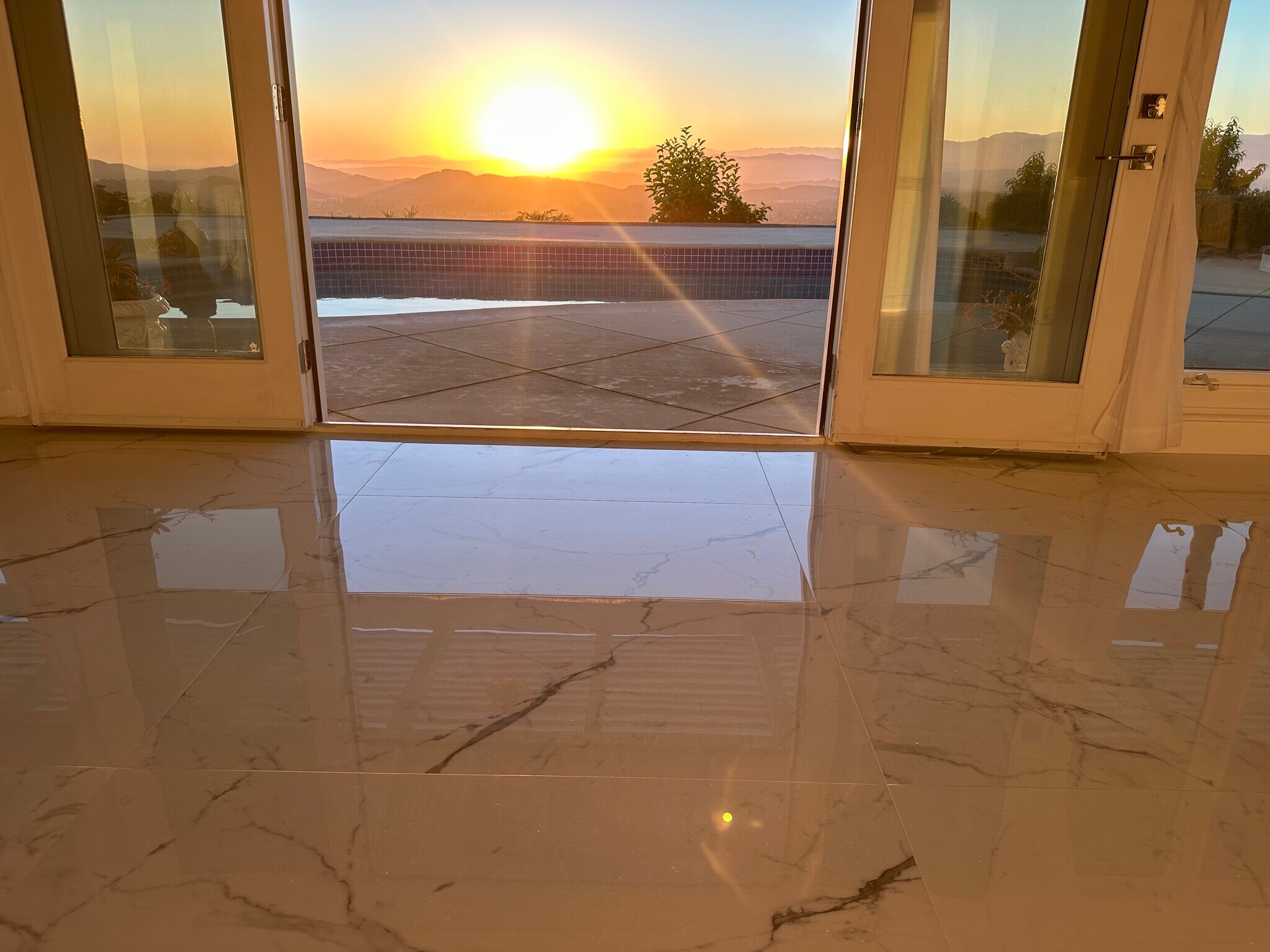 Building Photo - 2506 Sapra St