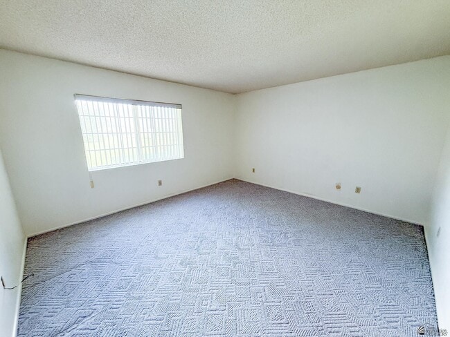Building Photo - 10476 S Del Montes