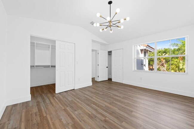 Building Photo - 1551 Seagrape Way