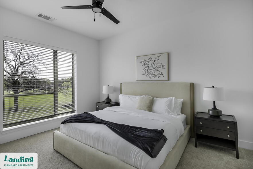 Building Photo - 650 E Sycamore St