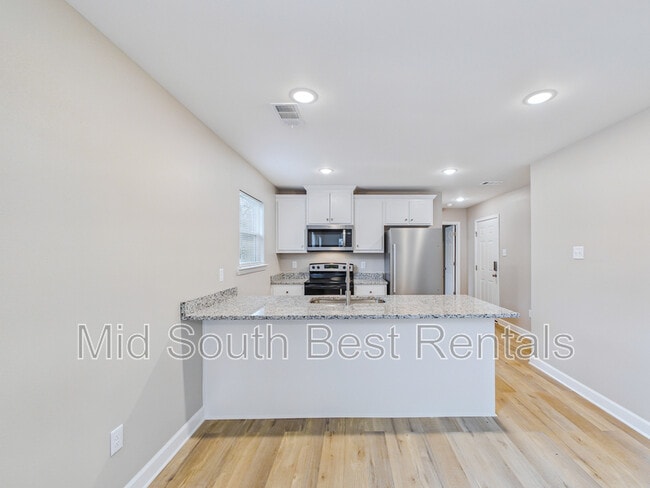 Building Photo - 2113 S Martin St