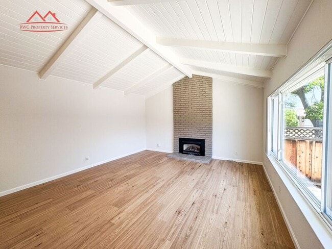 Building Photo - 1535 Albatross Dr