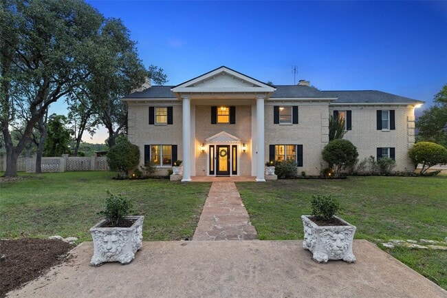 Building Photo - 17700 N Rim Dr