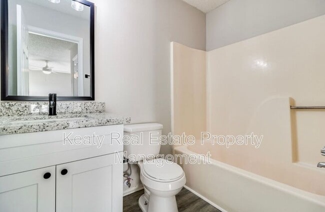 Building Photo - 107 Meudon St