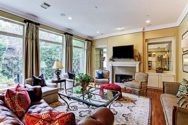 Building Photo - 100 S Creekside Ct