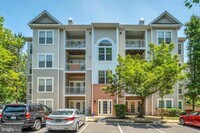 Building Photo - 1516 North Point Dr