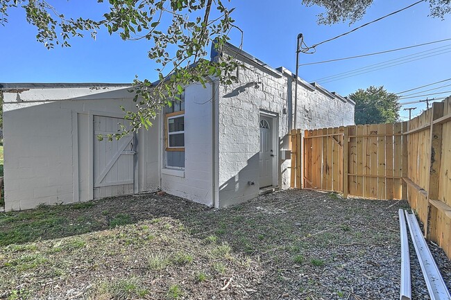 Building Photo - Two bedroom apartment Kingsport TN