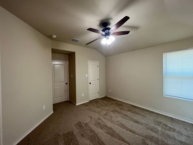 Building Photo - 6618 Mia Way