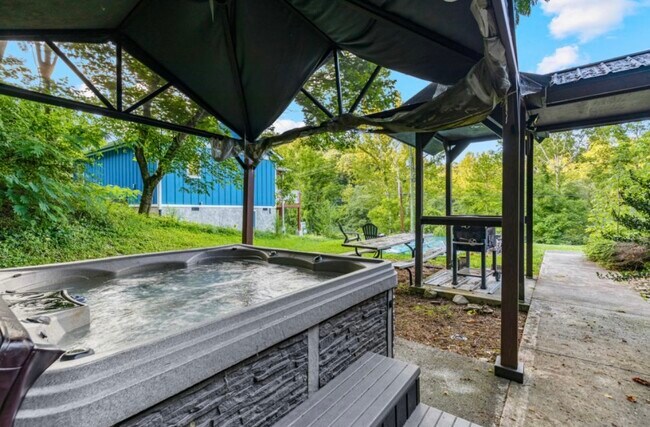 Building Photo - 3626 Pittman Center Rd