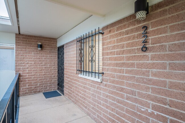 Entrance - 3940 E. Timrod St. #226