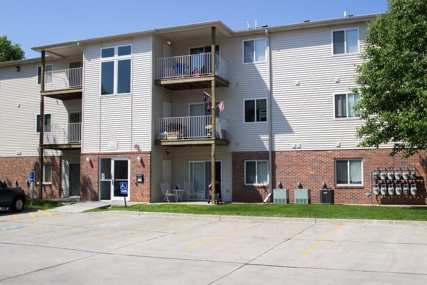 Building Photo - 649 Parkwild Dr