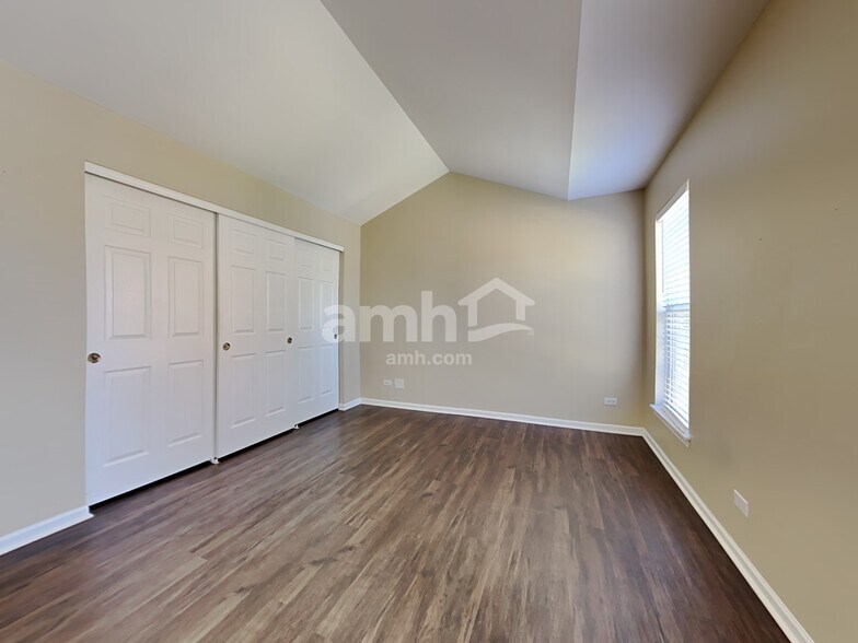 Building Photo - 161 Brookwood Ln W