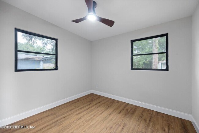 Building Photo - 1012 Beckner Ave