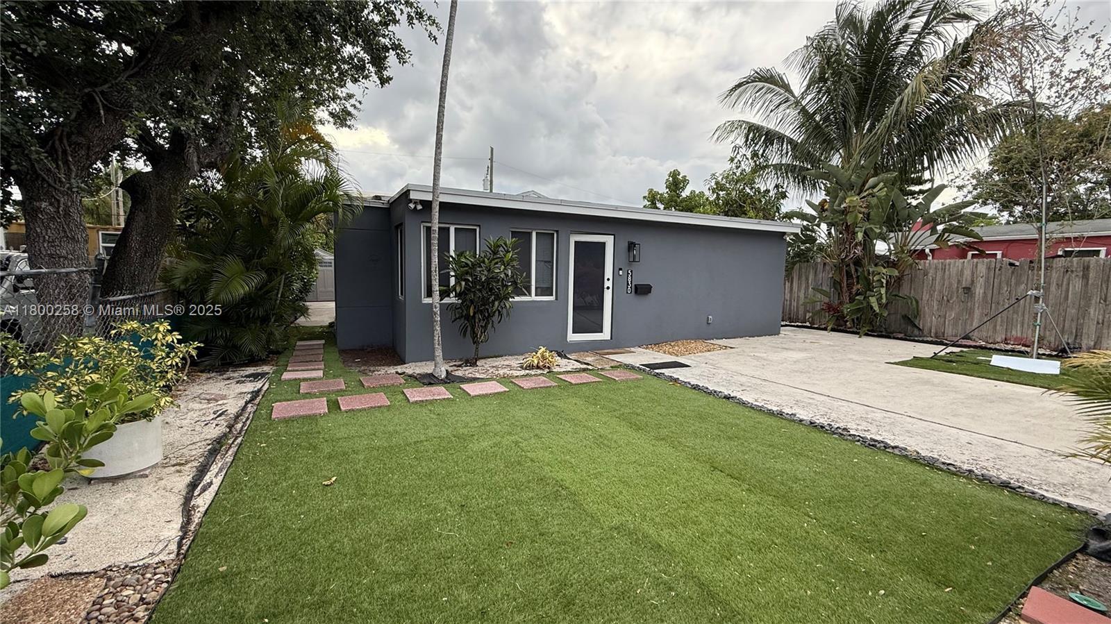 Building Photo - 5830 NW 7th Ct