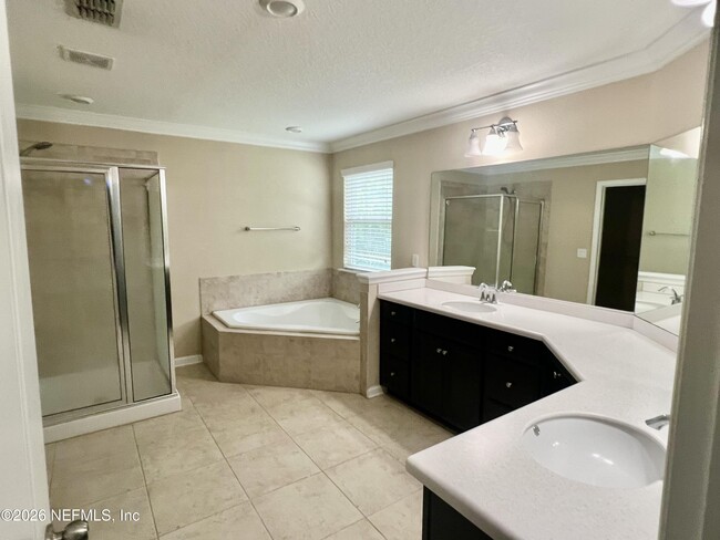 Building Photo - 16057 Bainebridge Dr