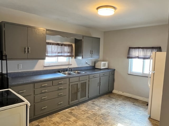 Building Photo - 742 Pony Farm Road