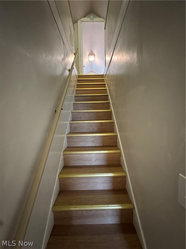 Building Photo - 3327 Bradford Rd