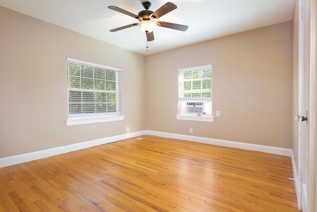 Building Photo - 1515 Marco Pl