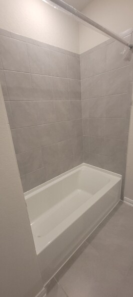 Building Photo - 1231 Meyers Mdw