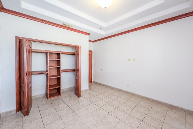 Building Photo - 6514 Grande Bay