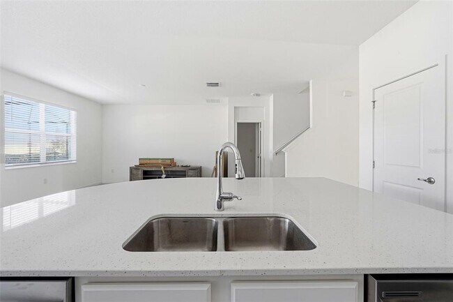 Building Photo - 4483 Monado Dr