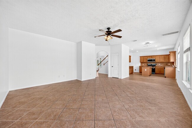 Building Photo - 19246 Hopeview Ct