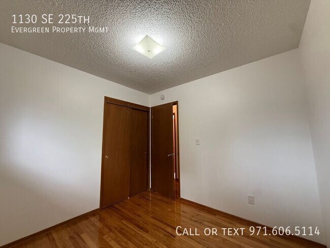 Building Photo - 1130 SE 225th-