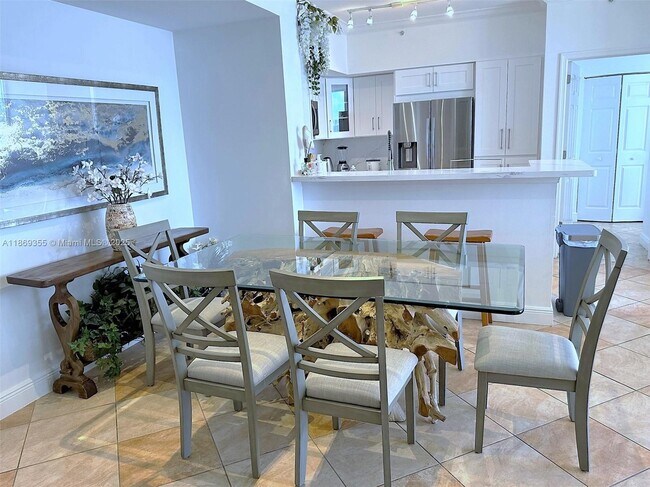 Building Photo - 2080 S Ocean Dr