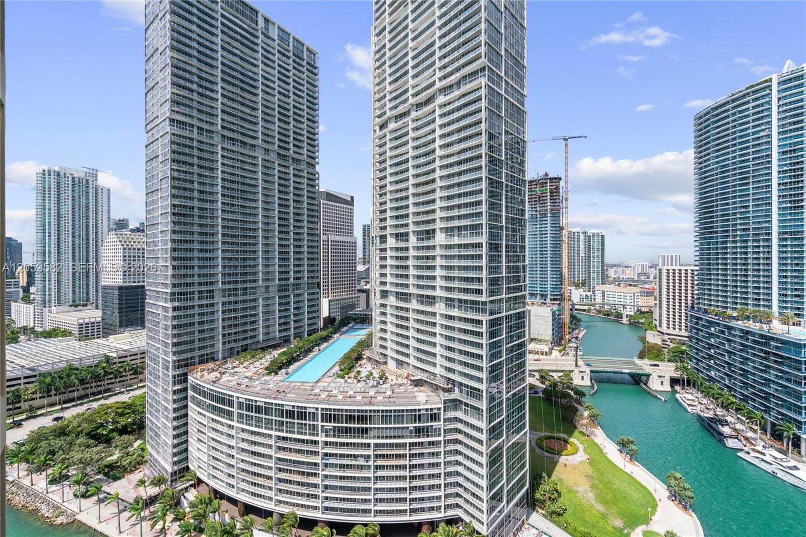 Building Photo - 901 Brickell Key Blvd