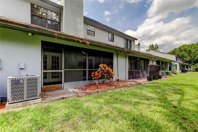 Building Photo - 4139 Brentwood Park Cir