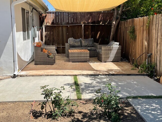 Building Photo - 5832 Donna Ave