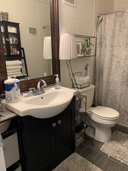 Building Photo - 608 Jackson St