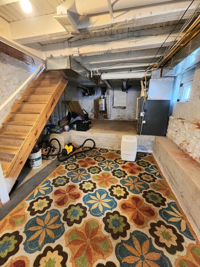 Building Photo - 764 E Fort Ave
