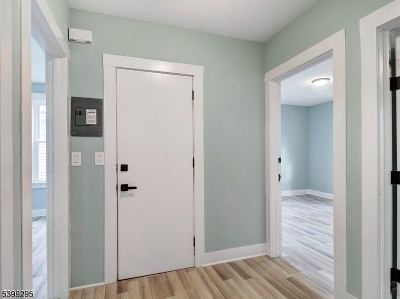 Building Photo - 258 Amherst St