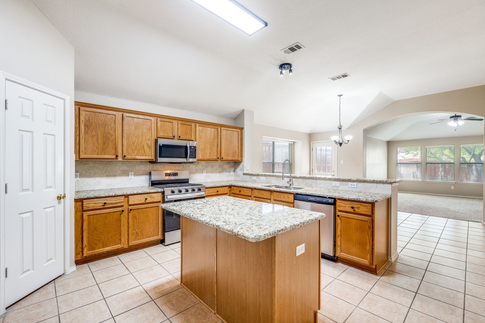 Building Photo - 1117 Red Hawk Dr