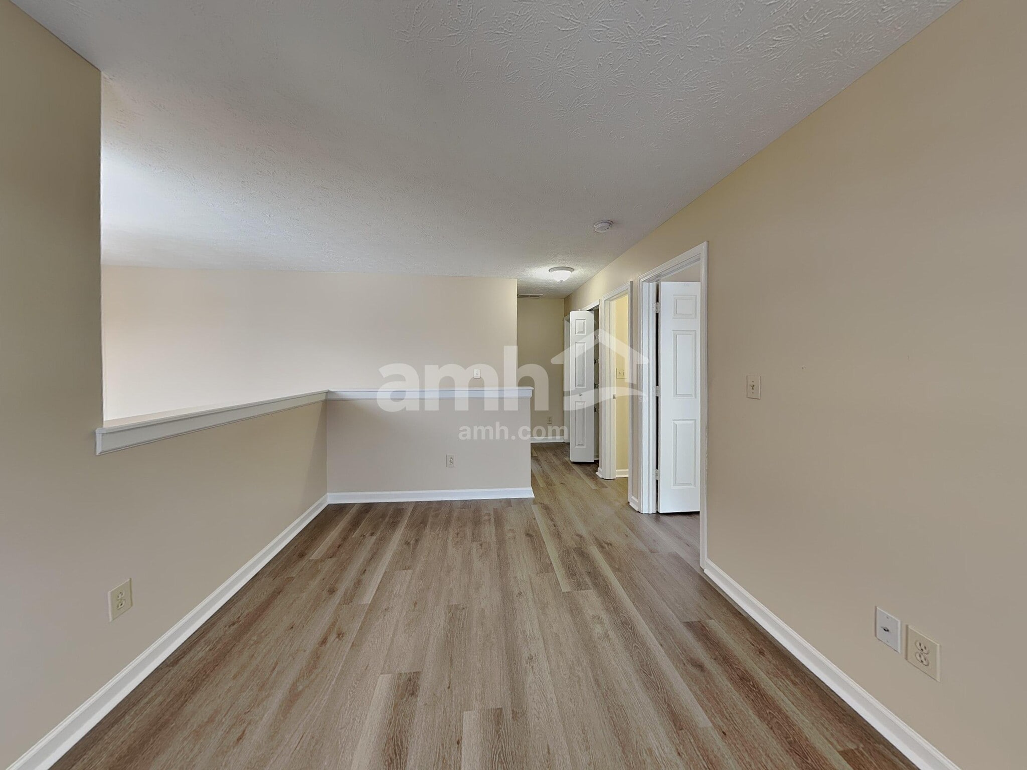 Building Photo - 5640 Rambling Dr