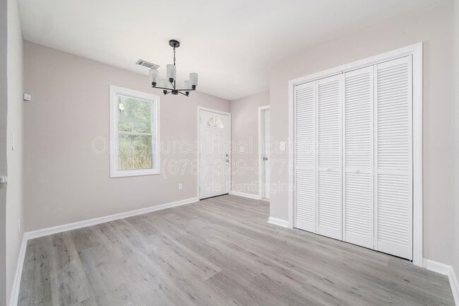 Building Photo - 665 S Eugenia Pl NW